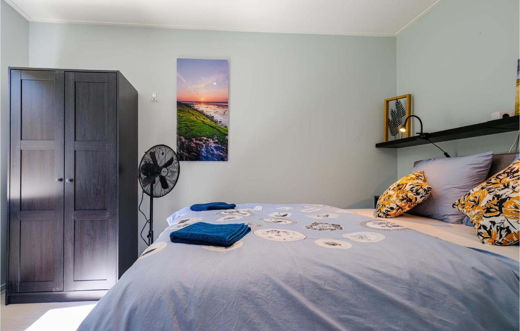 4 Bedroom Cozy Home In Zonnemaire ภายนอก รูปภาพ
